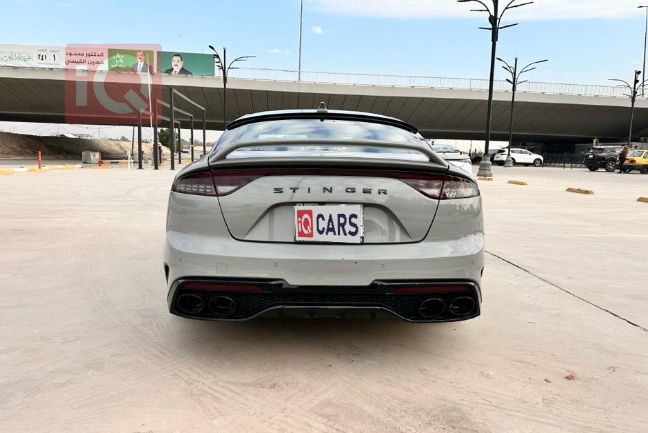 كيا ستينغر